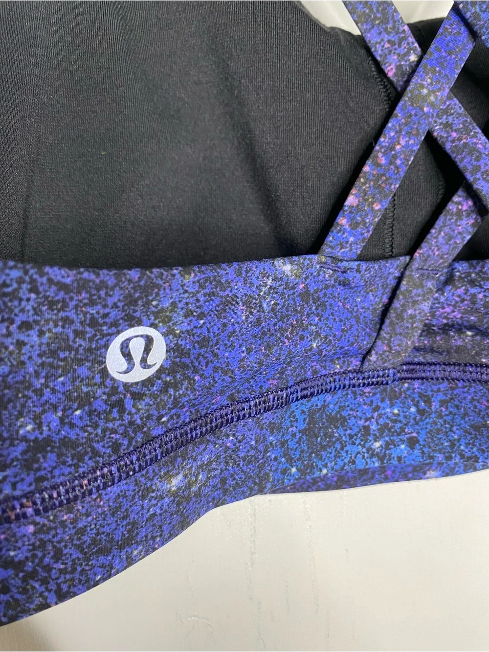 Lululemon sports bra size 8